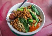Mie ayam, nasi goreng, mie tiaw, bakso