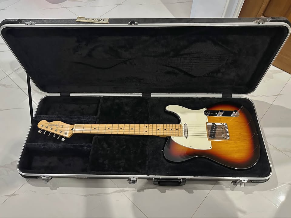 Fender Telecaster Hybrid II Made in Japan