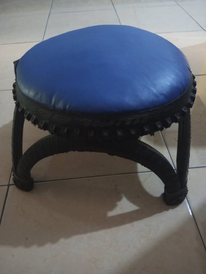 Di jual kursi pemancingan dari Ban
