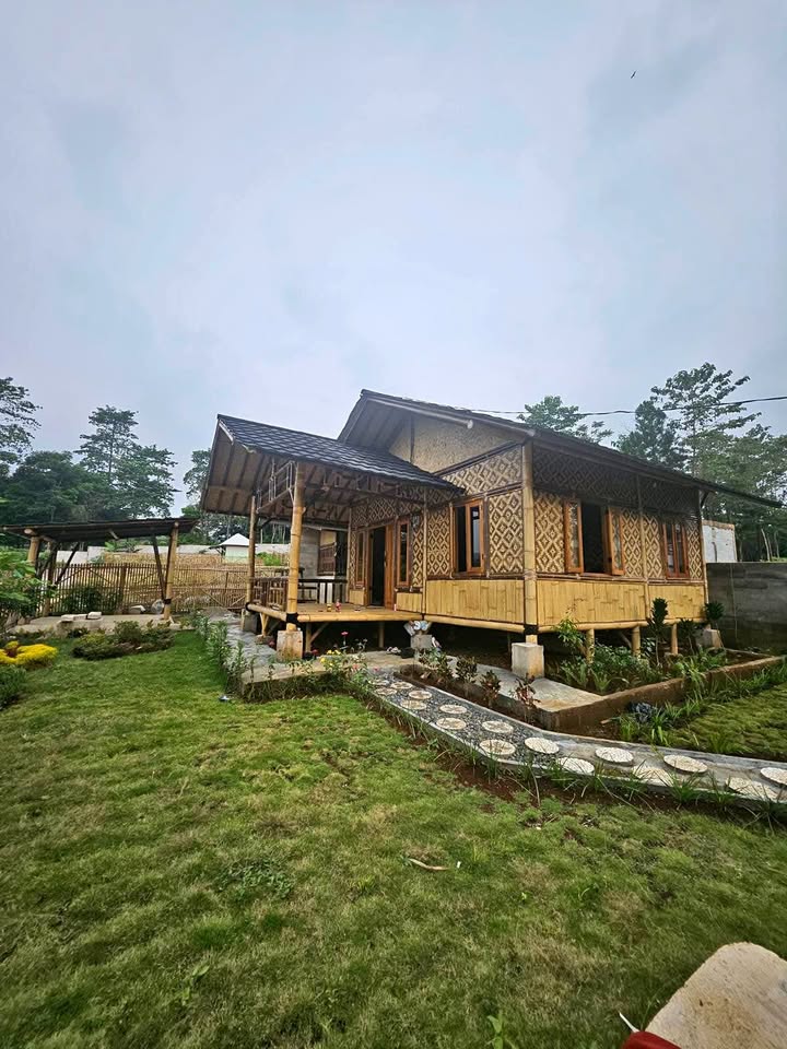 Dijual Villa Saung Banjaran Bandung Suasa Sejuk Asri