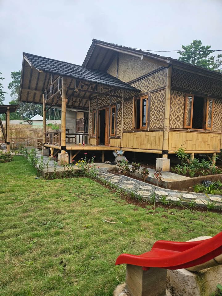 Dijual Villa Saung Banjaran Bandung Suasa Sejuk Asri