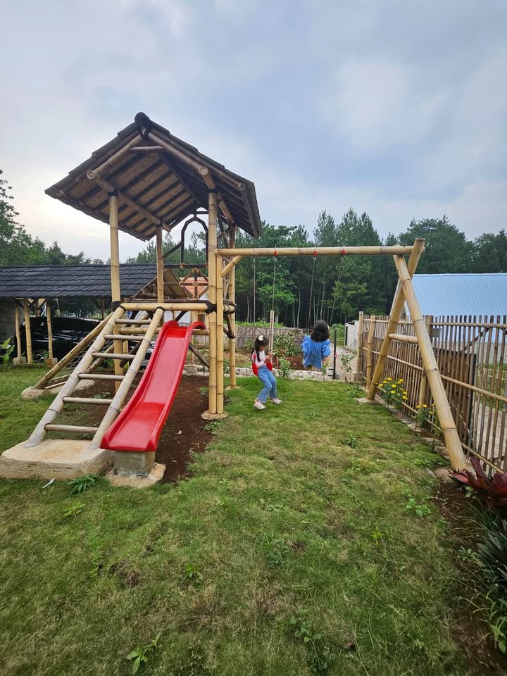 Dijual Villa Saung Banjaran Bandung Suasa Sejuk Asri