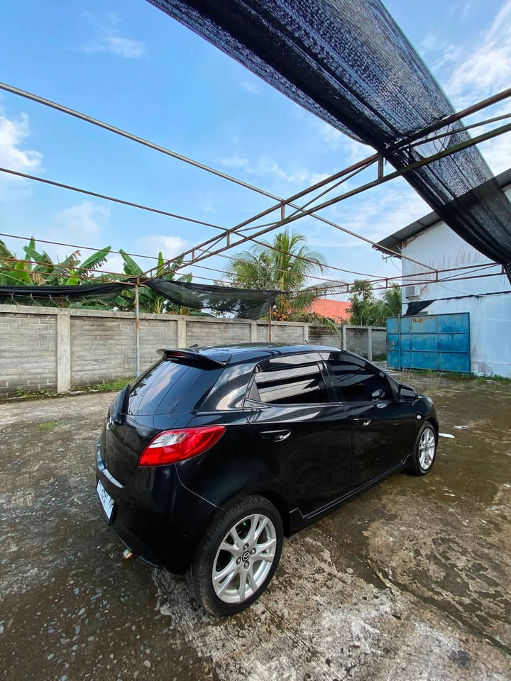 Di Jual 2010 mobil Mazda 2