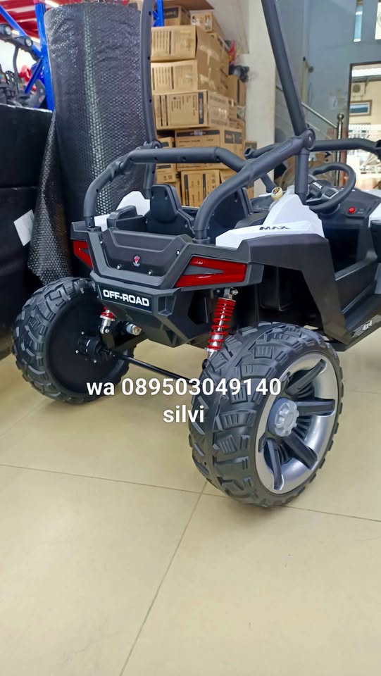Mainan Mobilan Aki Jeep Anak Ban Karet