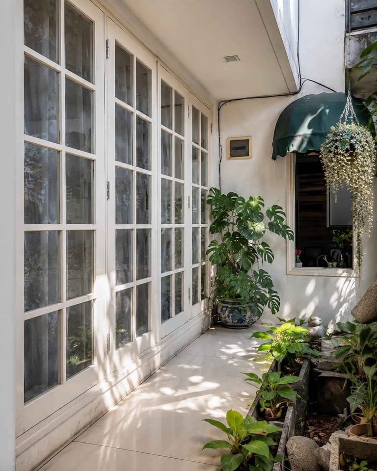 Dijual Rumah Hunian Premium Halaman Luas Sangat Terawat !!Luas tanah 400 an