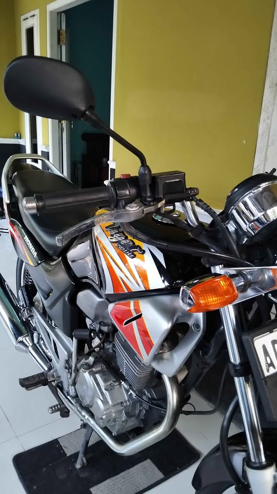 Honda Tiger tahun 2004 simpanan