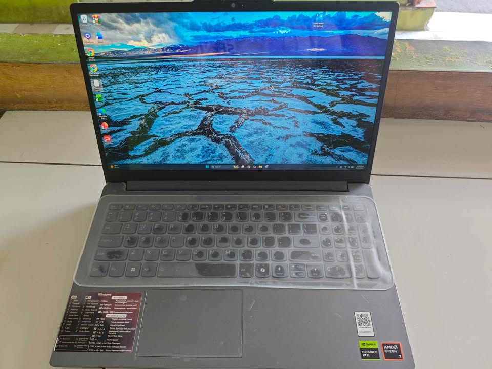 LENOVO LOQ 15 RYZEN 7 170