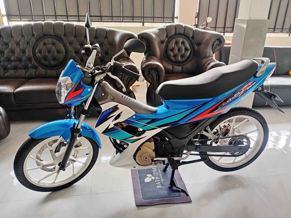Satria fu ckd 2008 warna asli merah