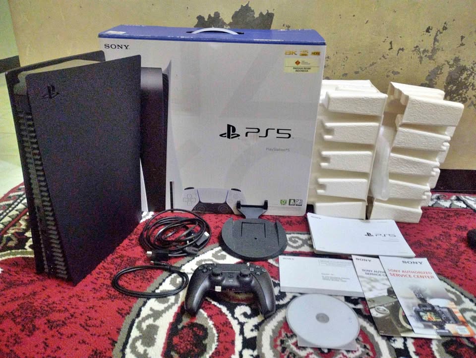 PS5 HEN FAT DISC HITAM SERI CFI-1218A EX INDO SANGAT MULUS