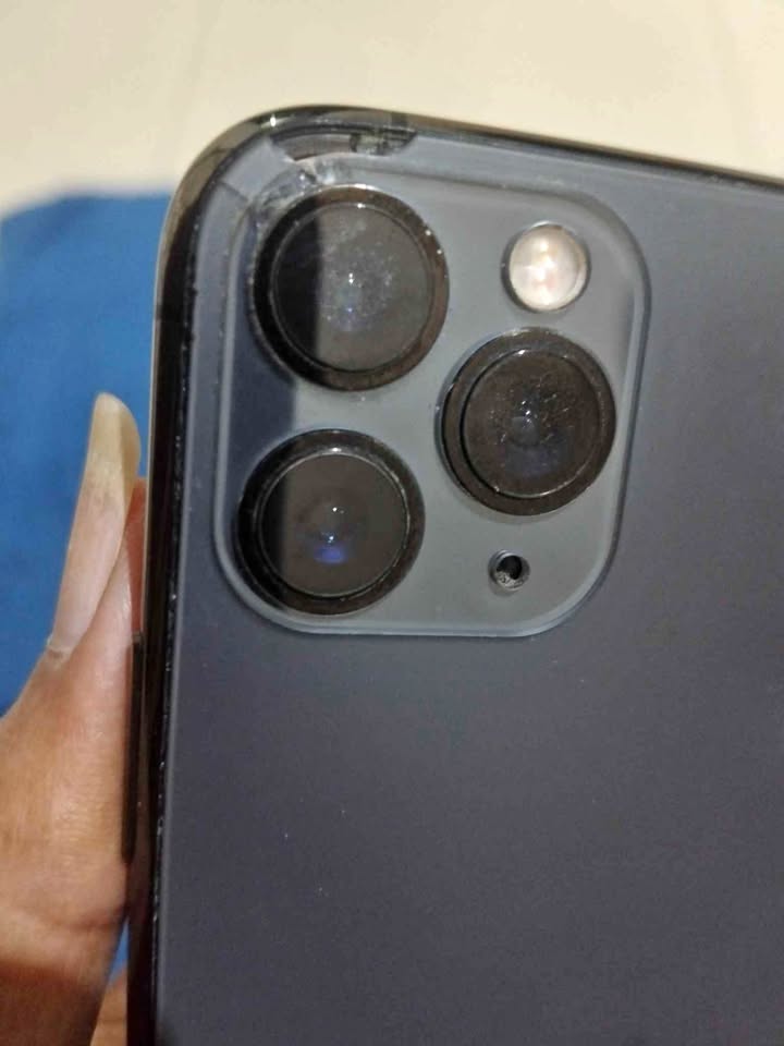 Ip 11 Pro max 256 all operator anti blokir pemakaian sudah sangat lama ios terbaru Minus sesuai foto