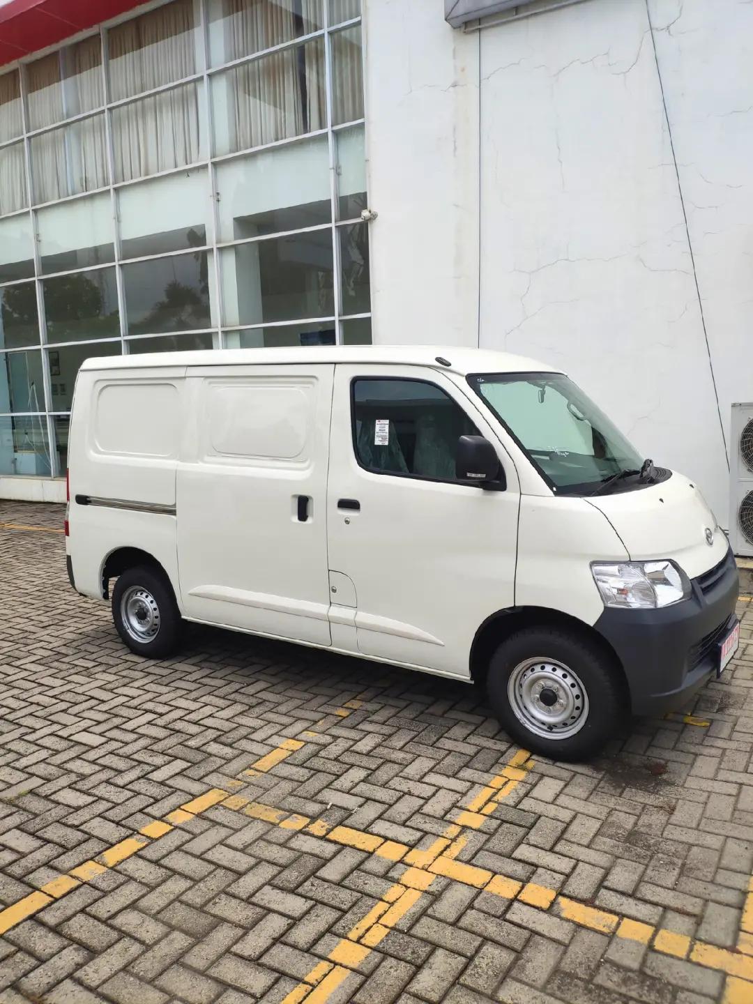 DAIHATSU GRAN MAX BLIND VAN 1.3 AC