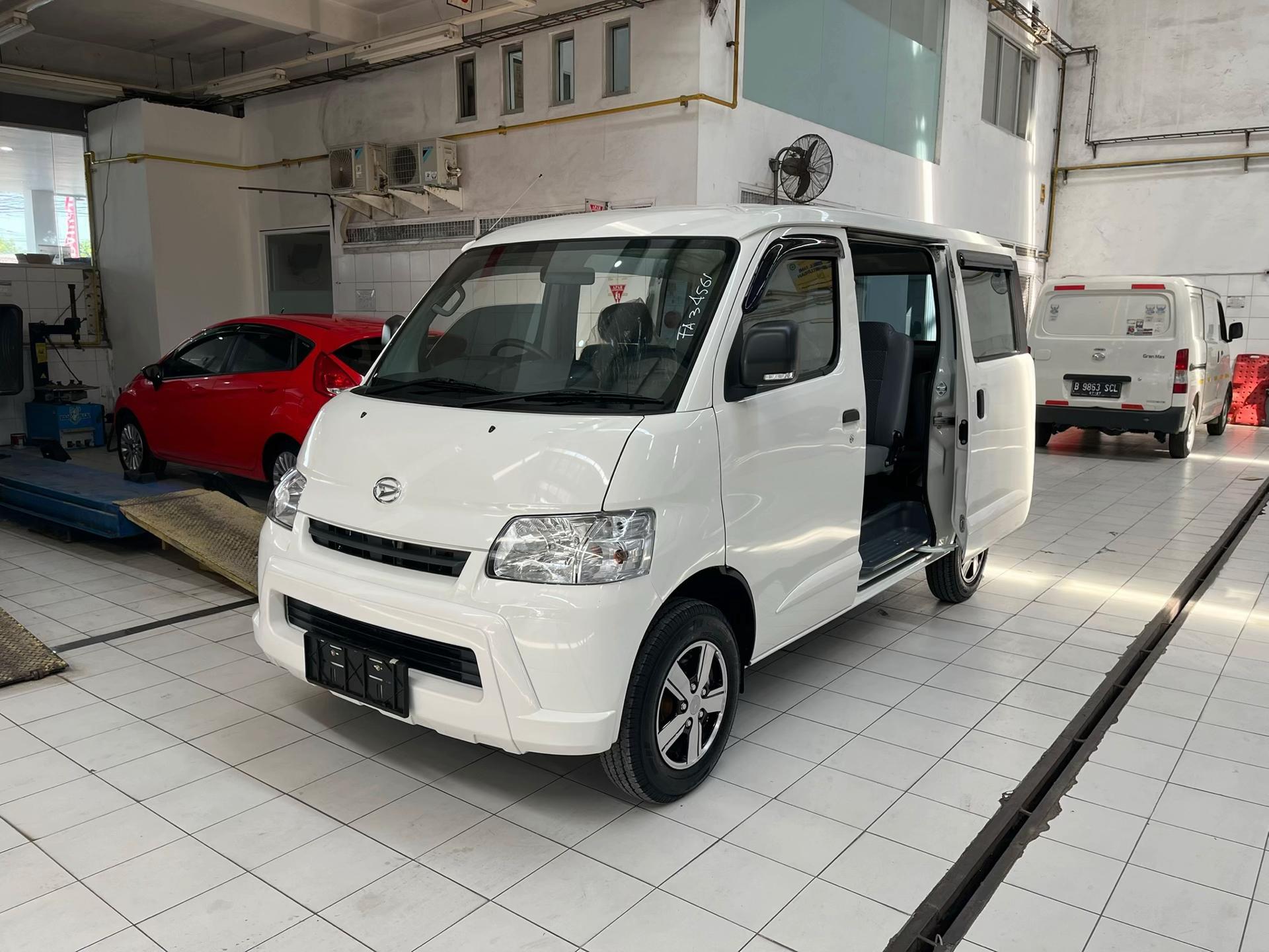 DAIHATSU GRAN MAX MINI BUS 1.5 PS