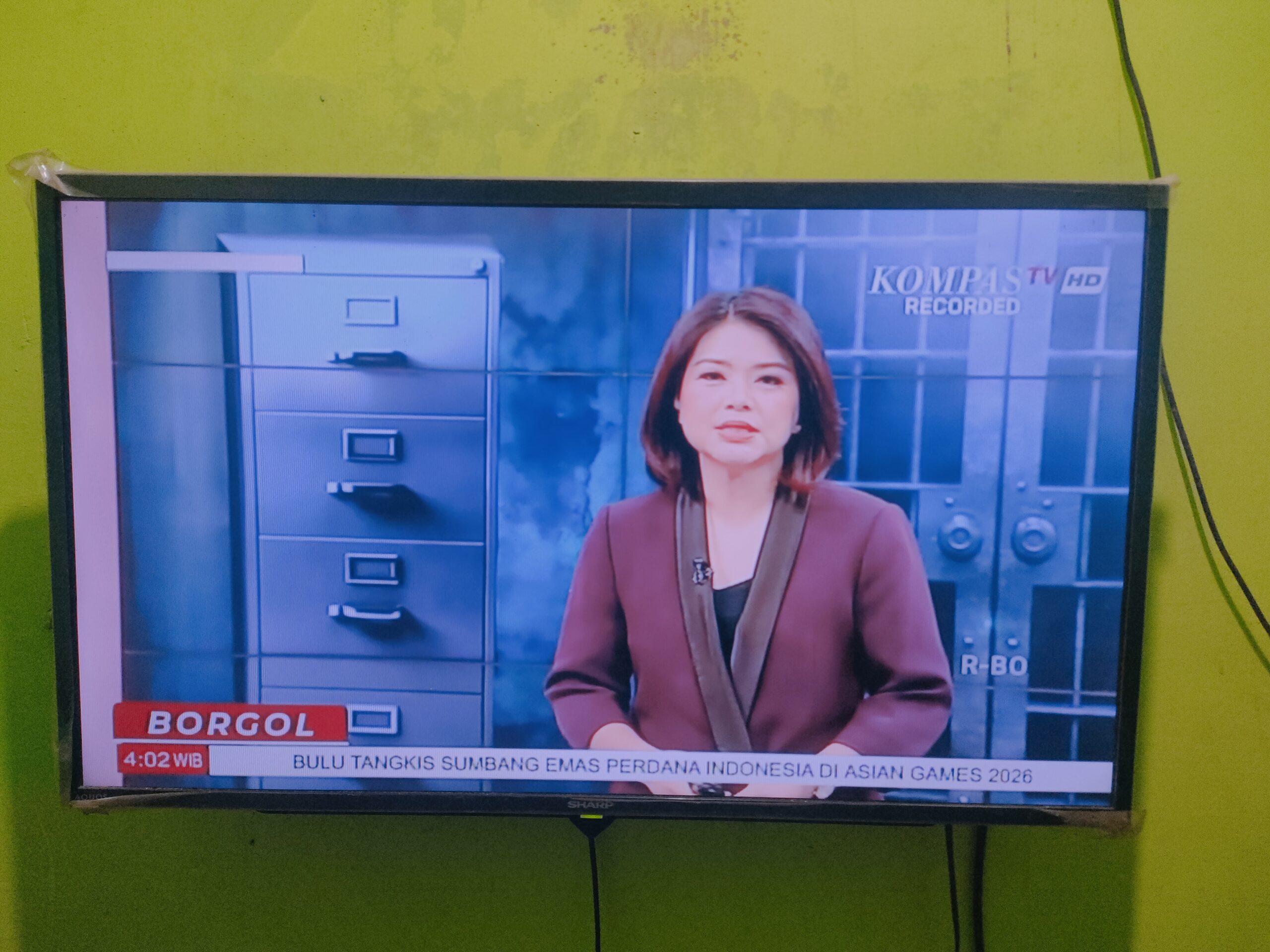 Elektronik TV LED SHARP 21inch