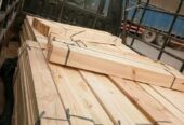 Kayu jati belanda sudah diserut halus. medan