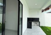(FREE SEMUA BIAYA ALL IN DAN KITCHEN SET) Rumah mewah dan strategis di setia budi