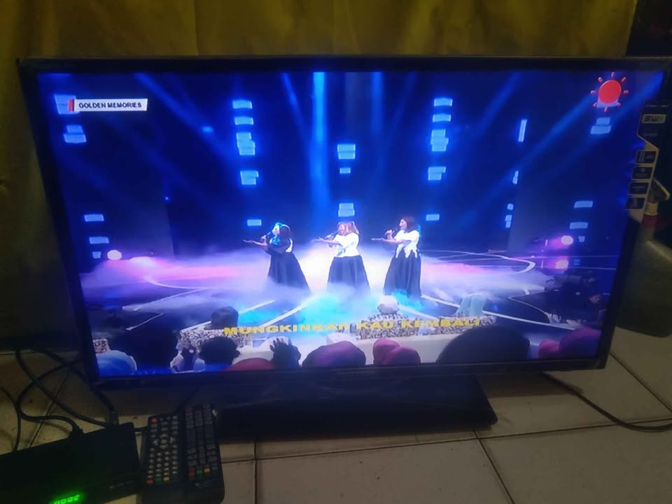 Tv Polytron 32″+ stb nya.normal