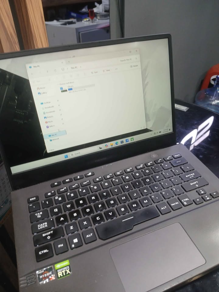 Laptop Asus Rog Ga401Q Ryzen 9 5900HS 8GB 512GB RTX 3050