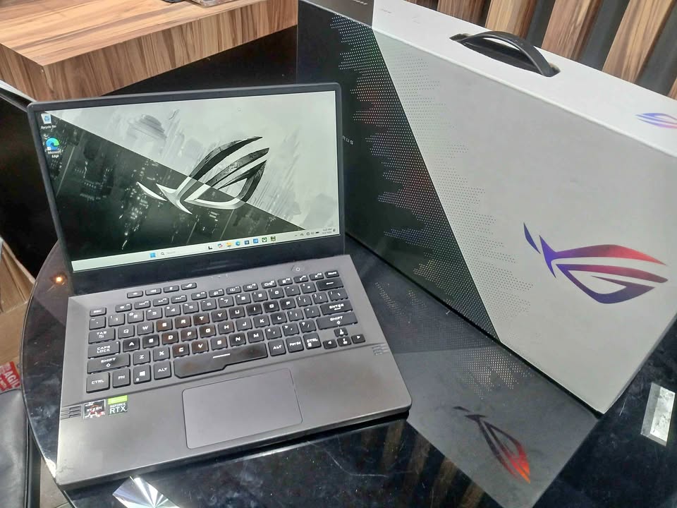 Laptop Asus Rog Ga401Q Ryzen 9 5900HS 8GB 512GB RTX 3050