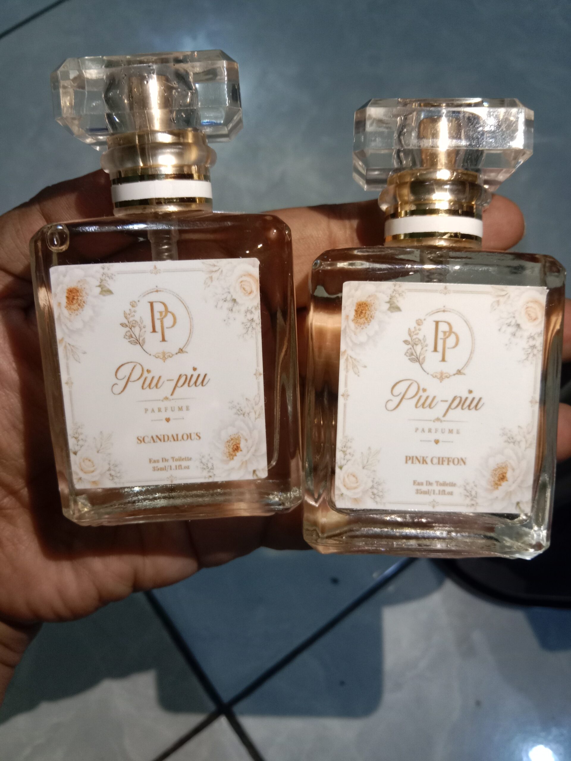 Parfum Victoria Scandalous dan Pink Chiffon 30 ml
