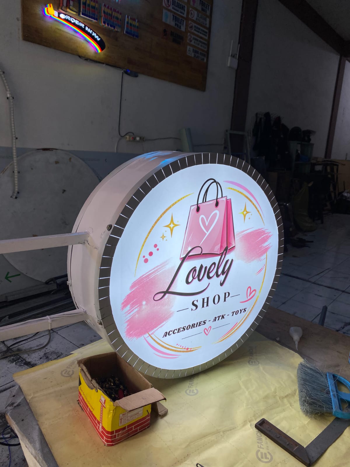 NEONBOX FULL AKRILIK 2 SISI LAMPU