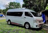 Toyota Hiace Luxury 10 seat Manual Diesel