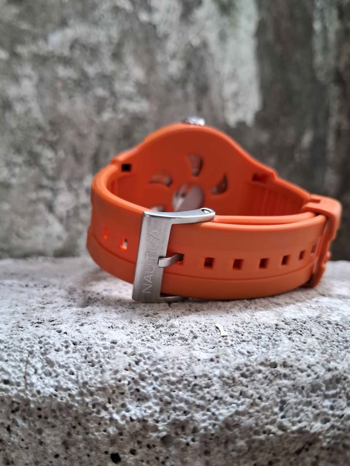 Nautica NMX 1000 Solar Powered