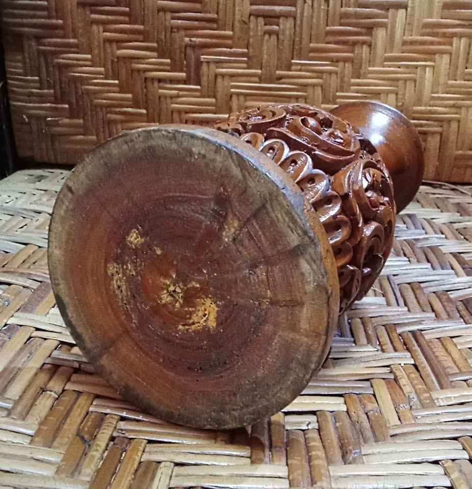 Vas Bunga Vintage Ukiran Kayu Jati