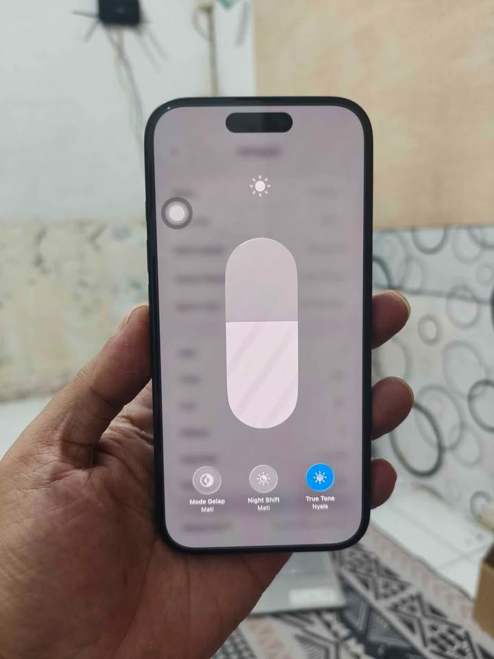Iphone 16 128 basic wifi only bekas pemakaian live tiktok