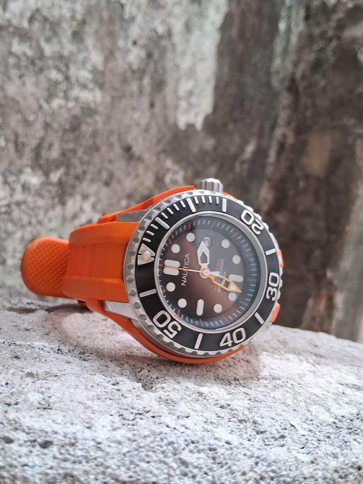 Nautica NMX 1000 Solar Powered