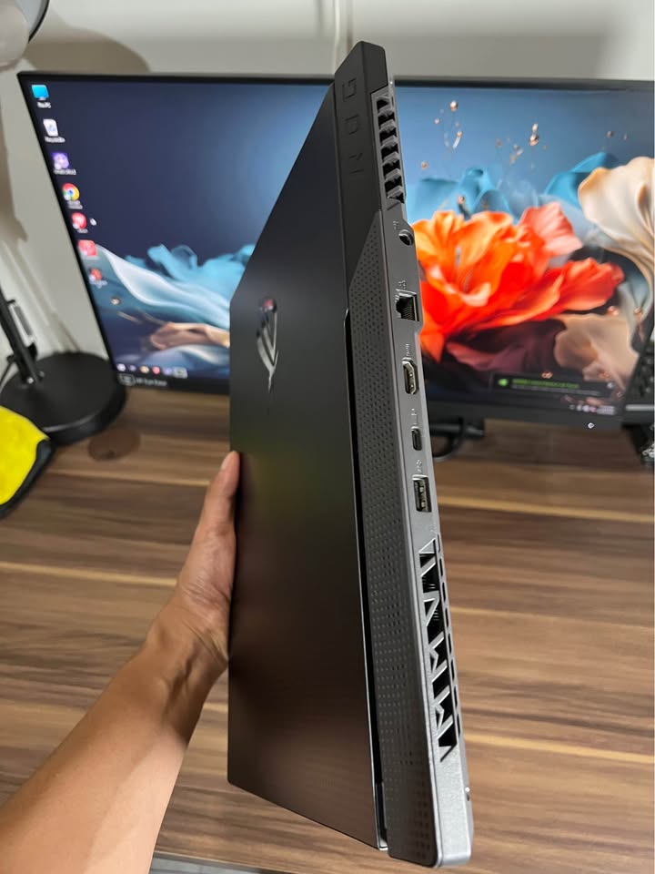 Asus Rog Strix Layar 300hz Amd Ryzen 7 Ram 16 Mulus